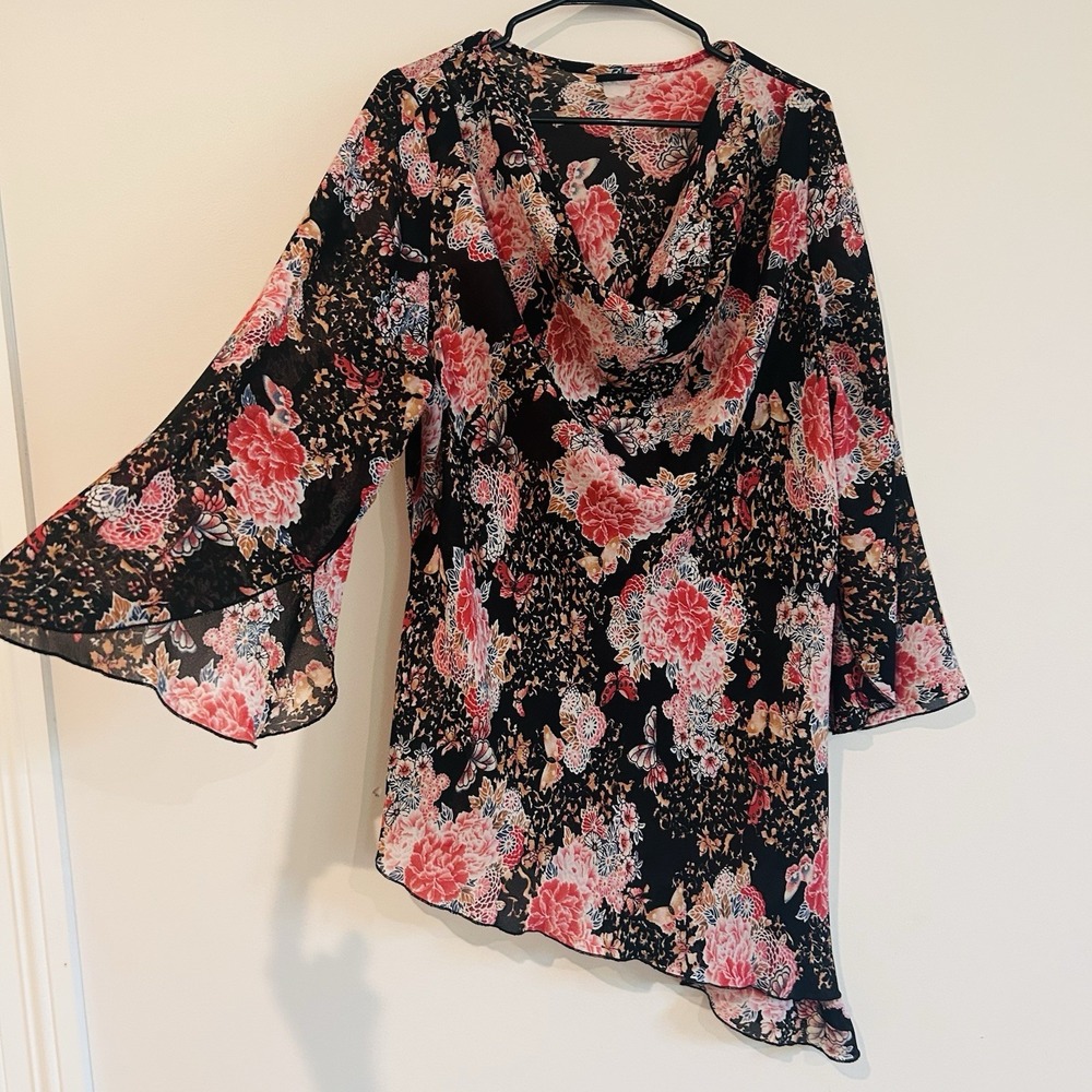 Vtg Made in USA Floral Fairy Top Sz XL Asymmetrical Hem Butterflies Flare Sleeve